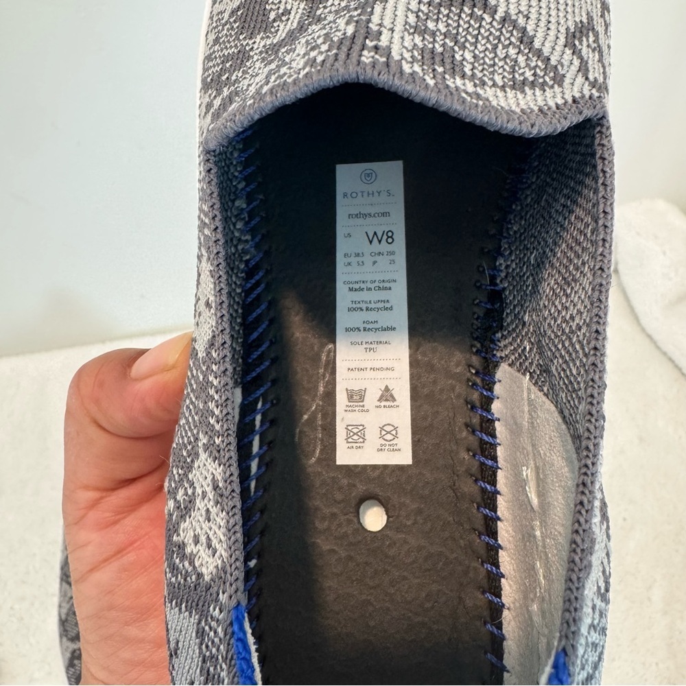 Rothys Womens Size 8 Grey Snake Skin Python Retir… - image 4